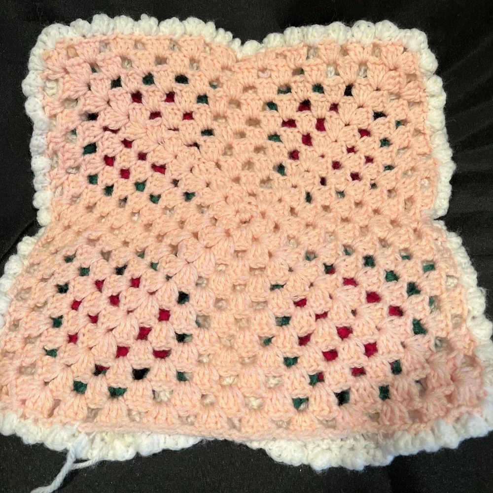 Vintage Granny 4-Square Crochet Throw Pillow Sham w Raised Red Roses 14.5 x 14.5